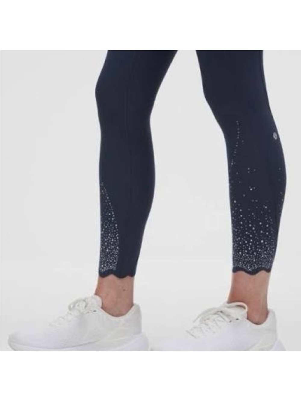 Lululemon Tight Stuff Scallop Hem Legging 7/8 length in Black women 4